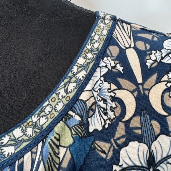 💎 Max Studio Floral Dress Navy - Picture 5 of 10